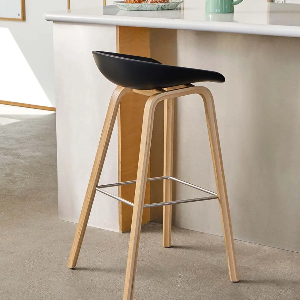 About A Stool aas32 low valnöt