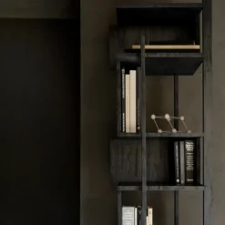 Abstract column hylla
