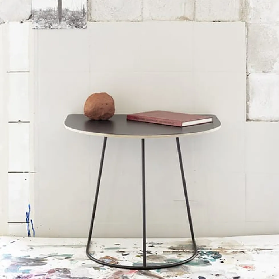 Airy coffee table half size soffbord