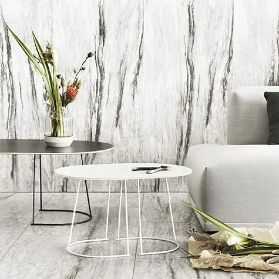 Airy coffee table half size soffbord