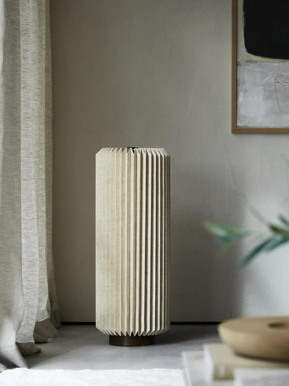 Alba Floor – Golvlampa i skandinavisk design, vit