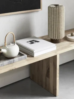 Alba Table – Bordslampa i linne och mangoträ