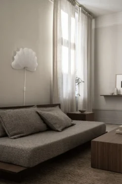 Anna Wall – Vägglampa i bomull, Small & Large