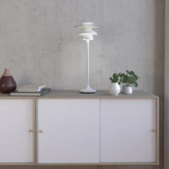 Bordslampa Picasso höjd 45,7cm mattvit