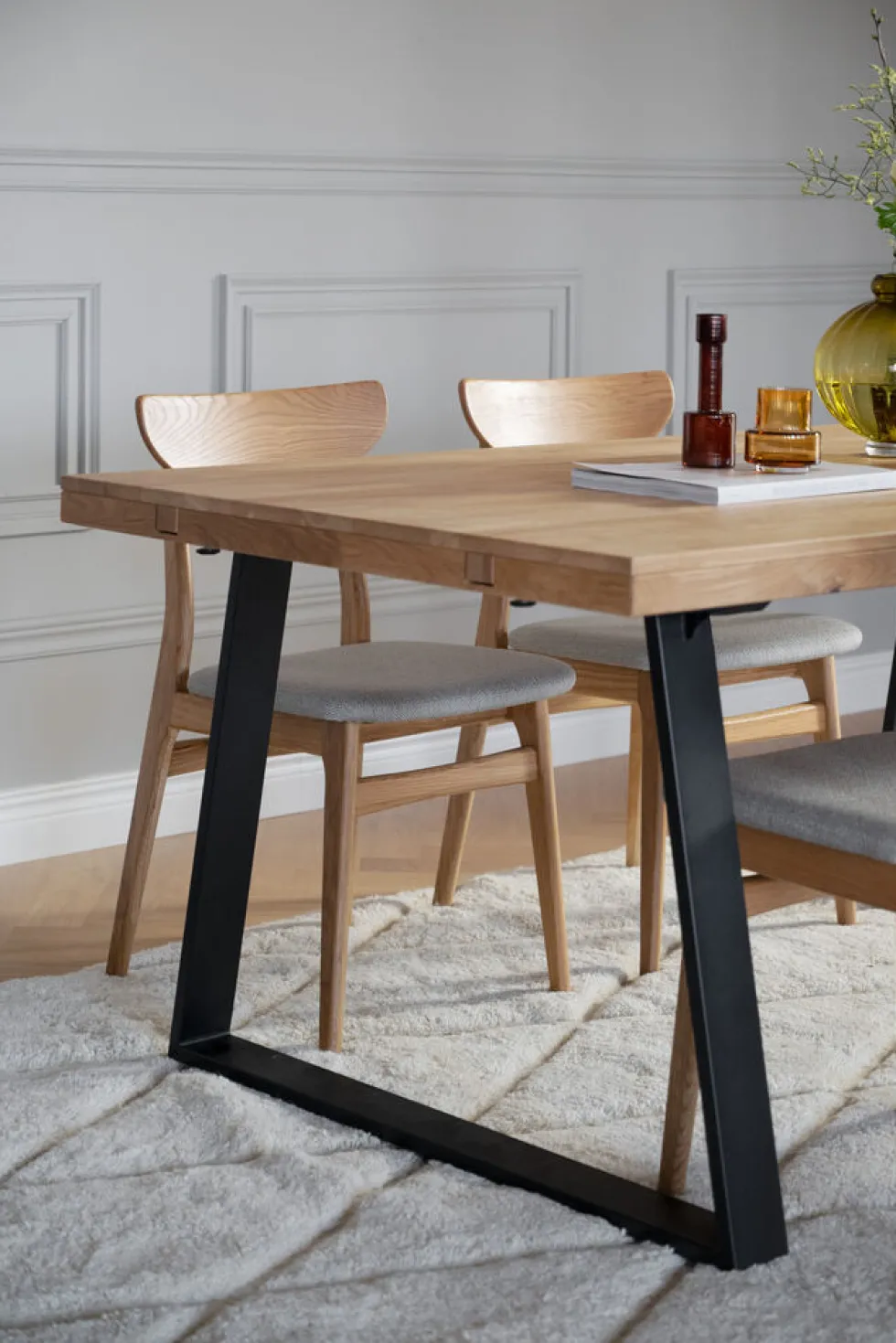 Brooklyn matbord 170×95 U-ben svart metall