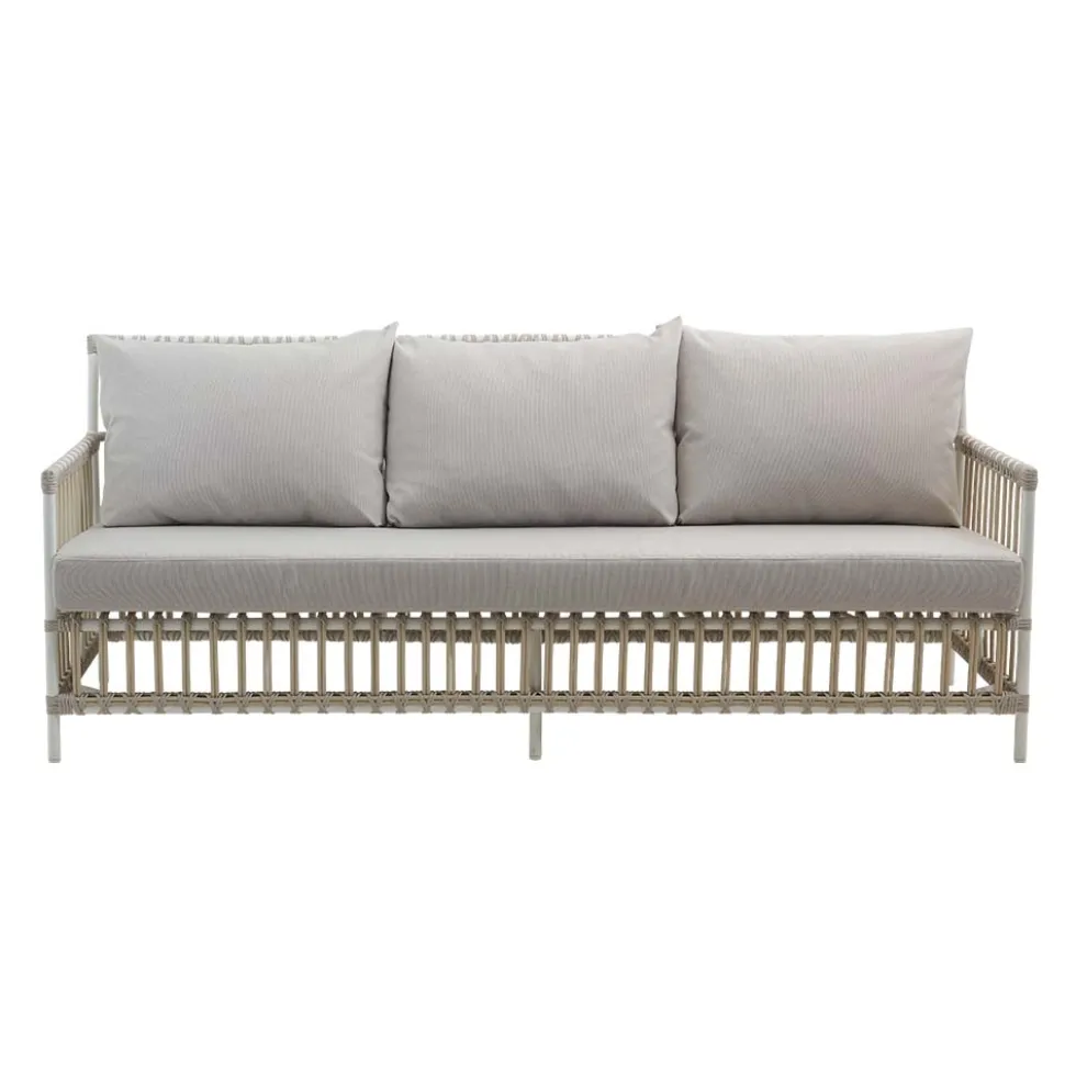 Caroline soffa exterior