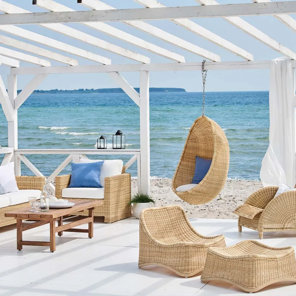 Chill chair and stool Exterior