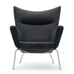 CH445 Wing chair