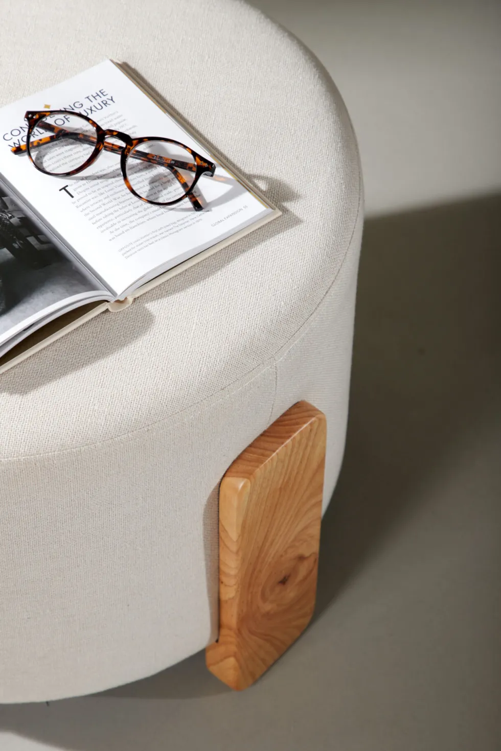 Coffey Ottoman ⌀50 ⌀50 White