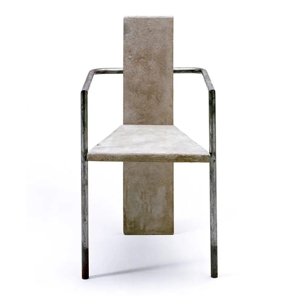 Concrete karmstol