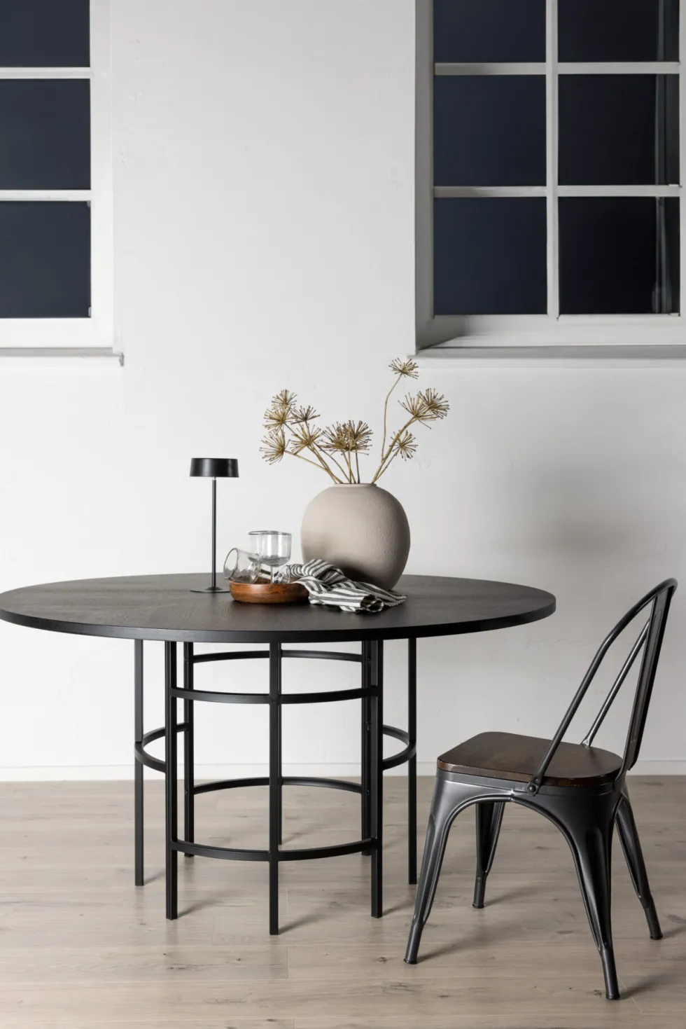 Copenhagen Runt matbord ⌀140
