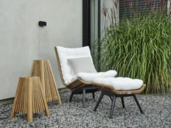 Covelo med dyna loungefåtölj