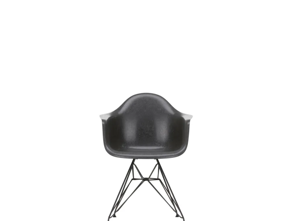 Eames Fiberglass Armchair DAR