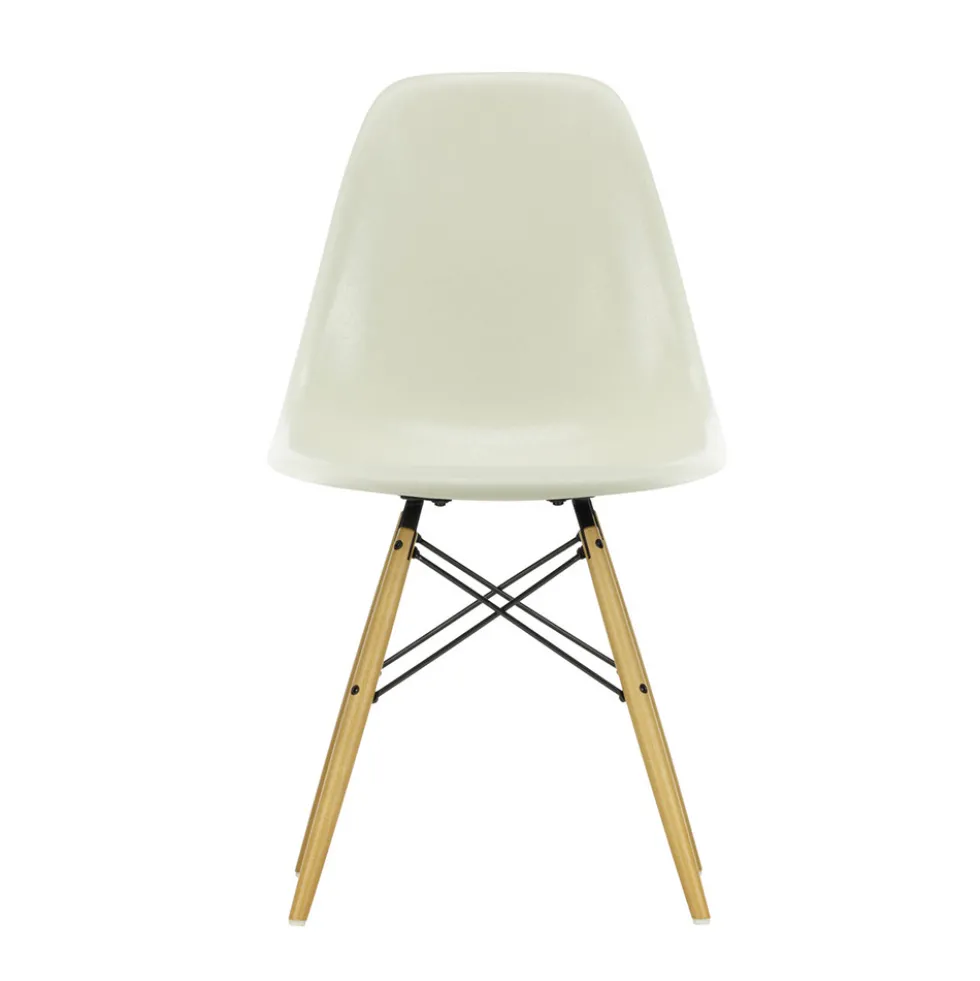 Eames Fiberglass Side Chair DSW