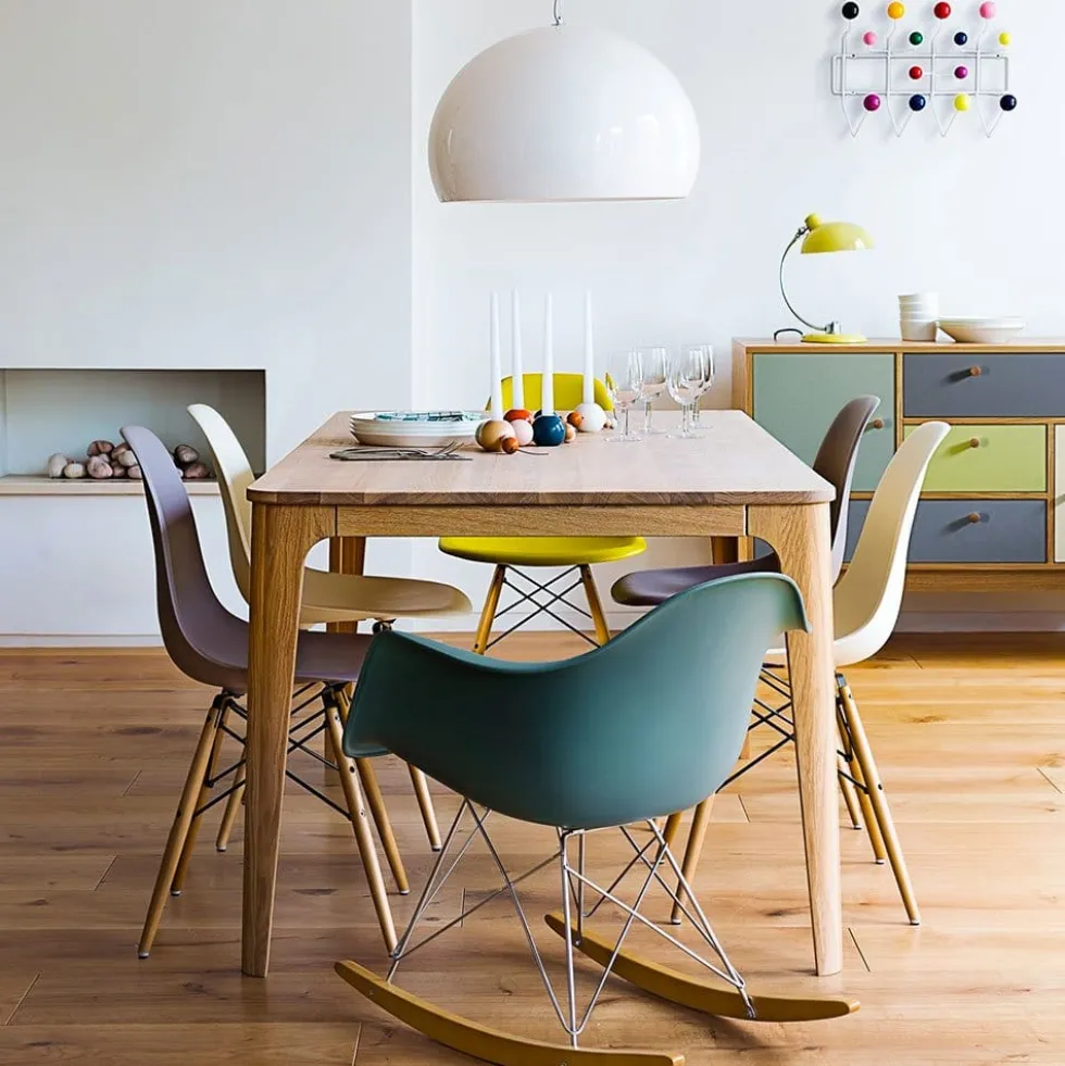 Eames Plastic Armchair DAL