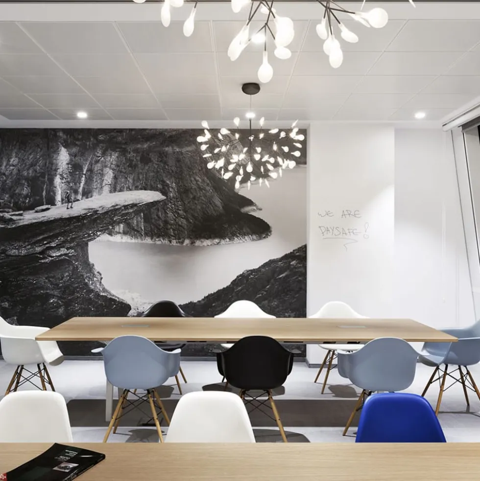 Eames Plastic Armchair DAW RE