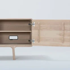 Fawn sideboard 180