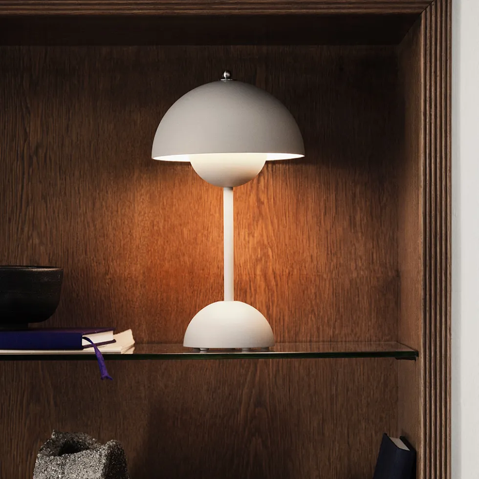 Flowerpot Portable VP9 bordslampa