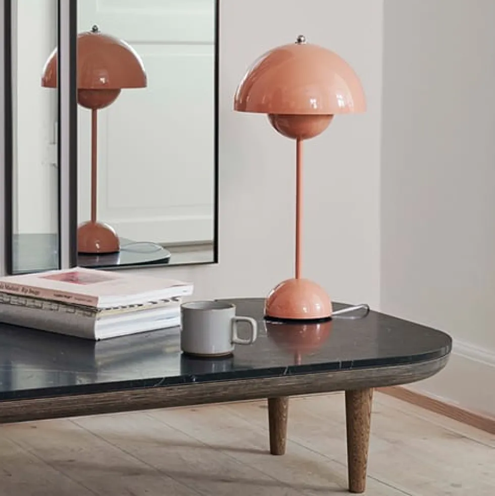 Flowerpot VP3 bordslampa
