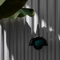 Flowerpot VP1 taklampa