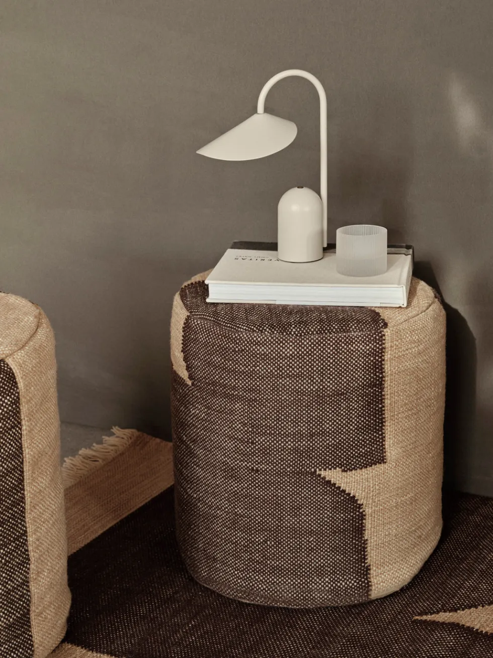 Forene Cylinder Puff – Tan/choklad