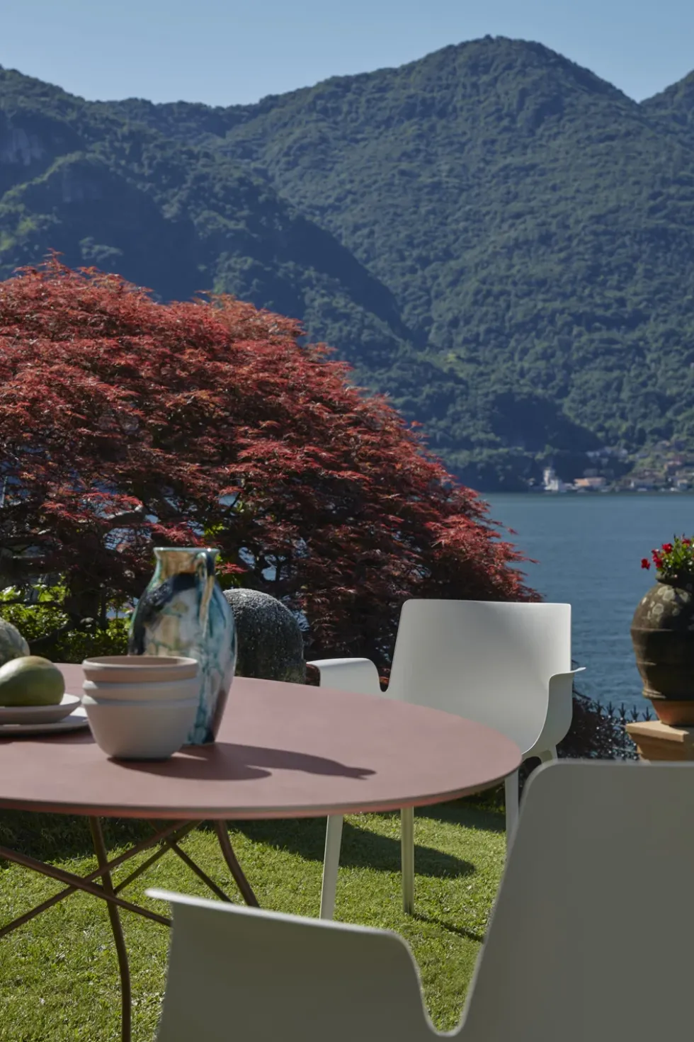 Glossy Ovalt utebord 192x118cm