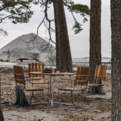 Grythyttan utegrupp 9A bord & A2 fåtölj oljad ek