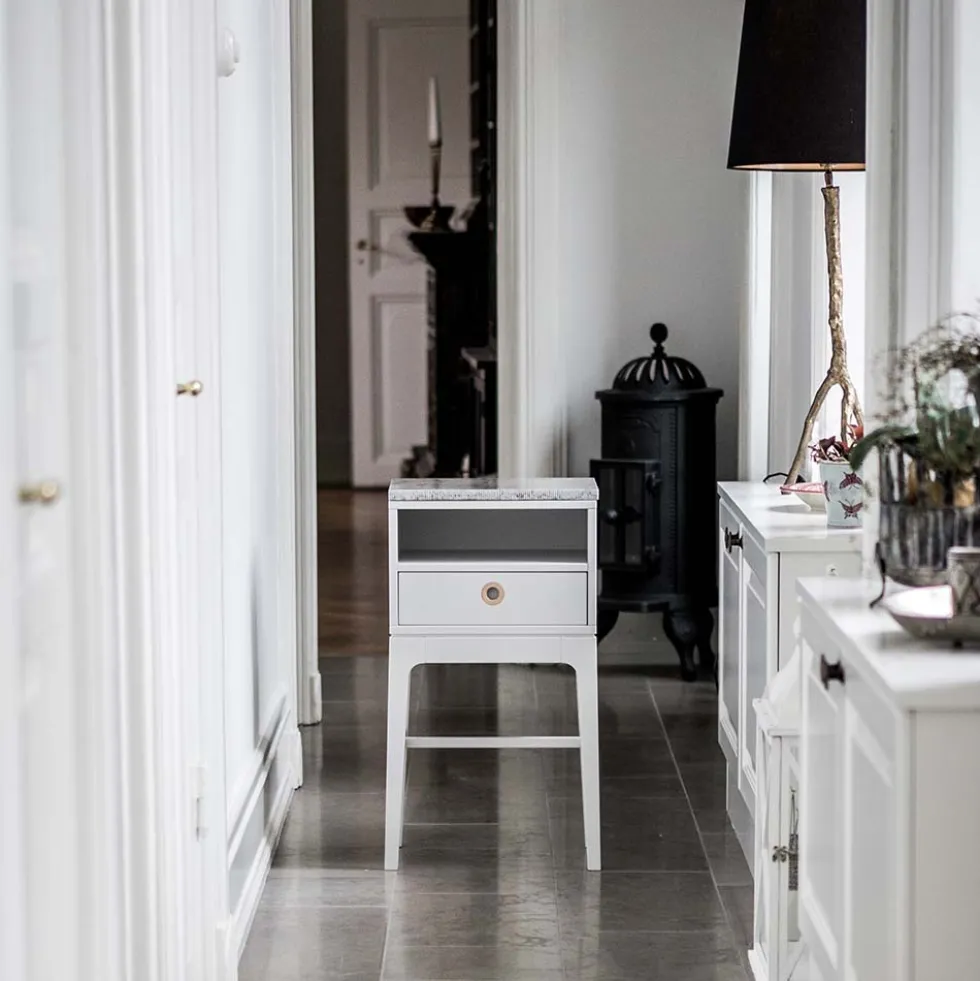 Höllviken sängbord vitpigmenterad ek