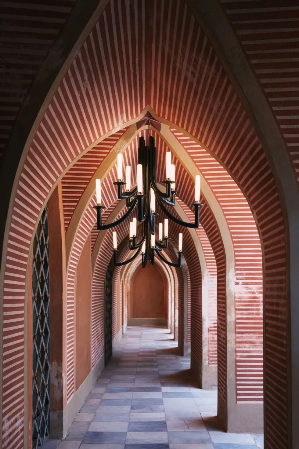 Khan Metal Taklampa