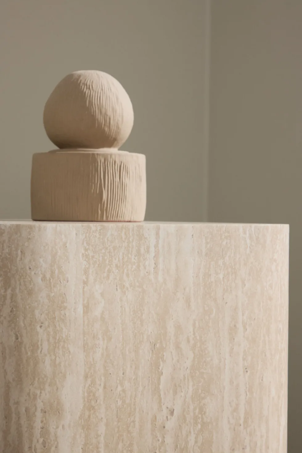 Klirou Sidobord 40×40 Beige