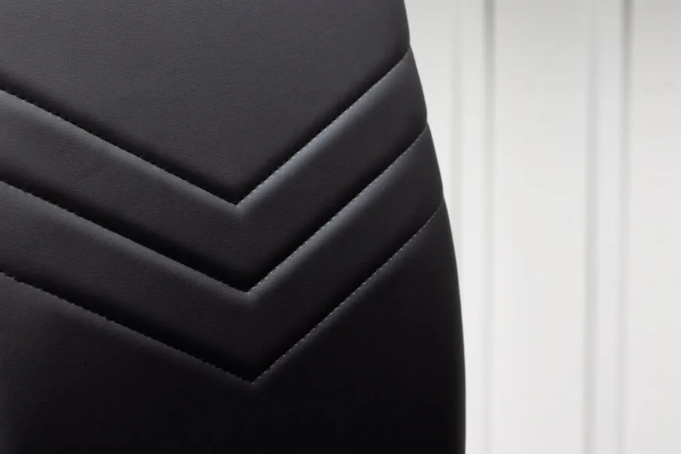 Lily Matstolar Black