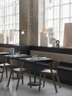 Linear Steel Café Bord 70 x 70 x 105 cm