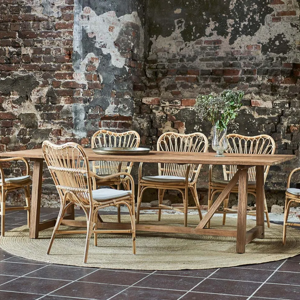 Lucas dining table matbord