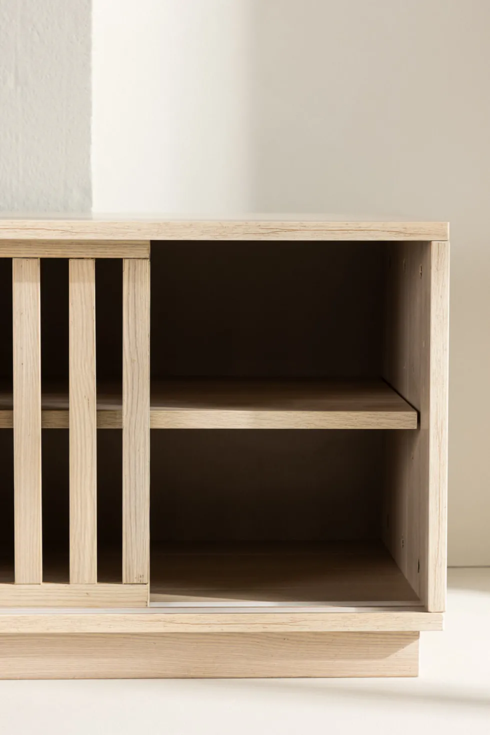 Lugo TV-bänk 40 x 45 x 180