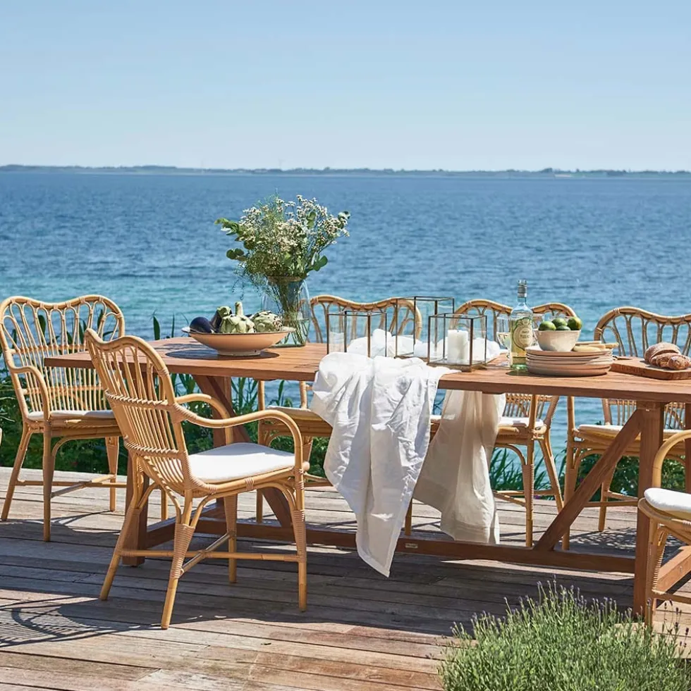 Margret dining chair exterior