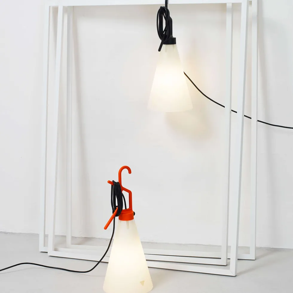 May day bordslampa