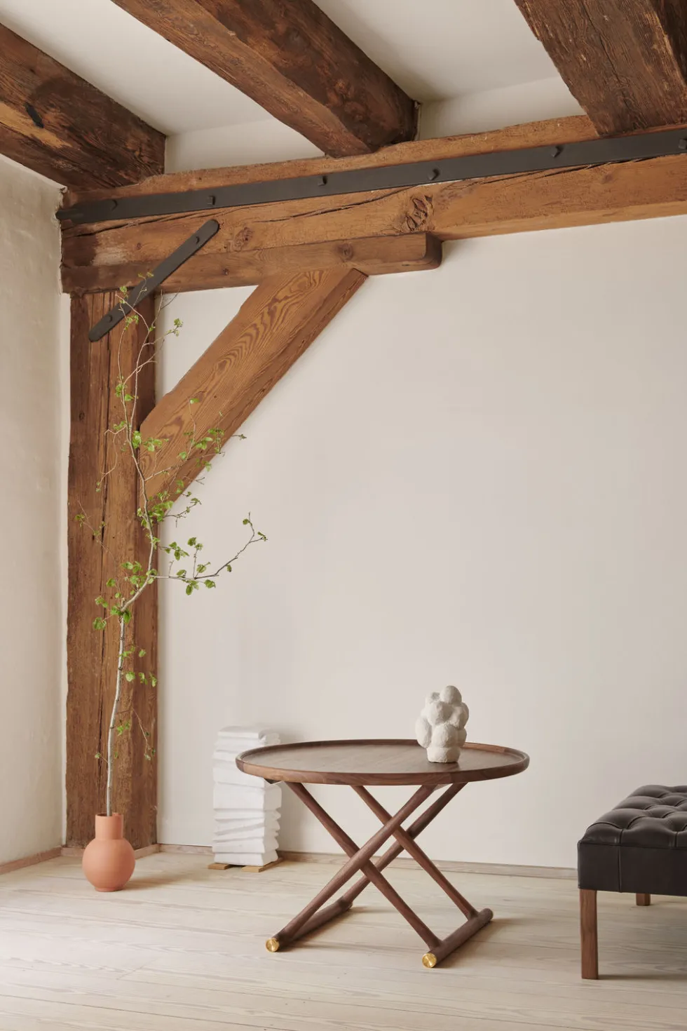 ML10097 Egyptian table