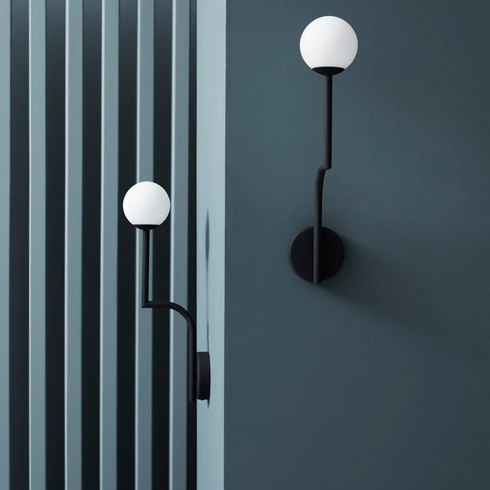 Mobil 46 wall vägglampa
