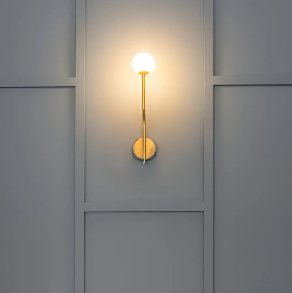 Mobil 12 wall vägglampa