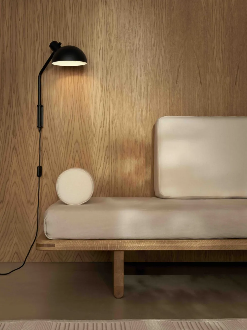 MO300 vägglampa