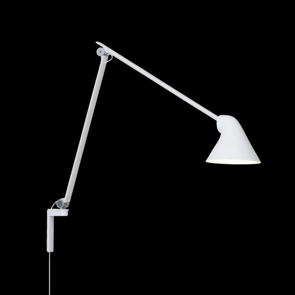 NJP vägglampa lång arm