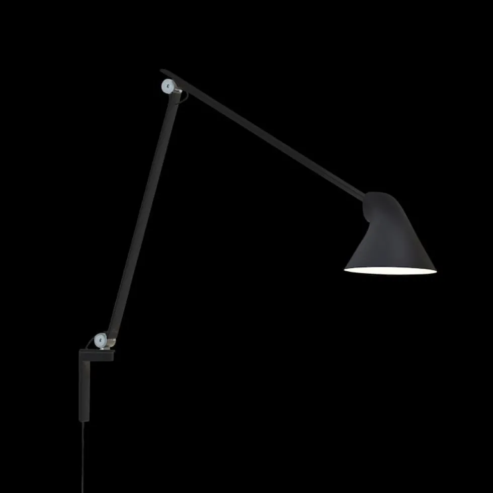 NJP vägglampa lång arm