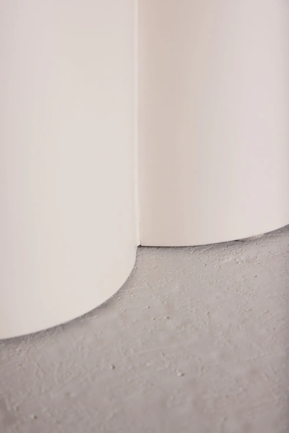 Olivia Soffbord ⌀80 Whitewash