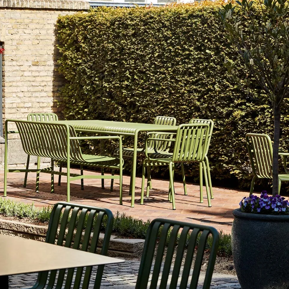 Palissade dining armchair