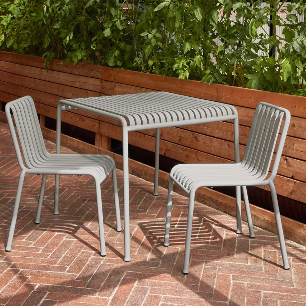 Palissade table 82