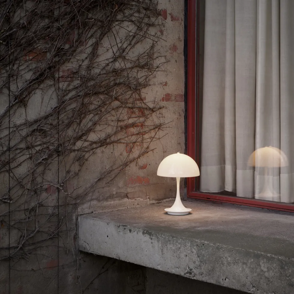 Panthella 160 portable bordslampa