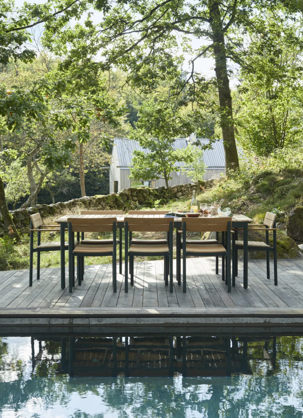 Pelagus armchair