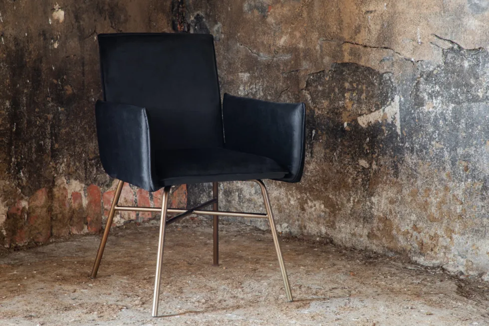 Petra Matstolar Black