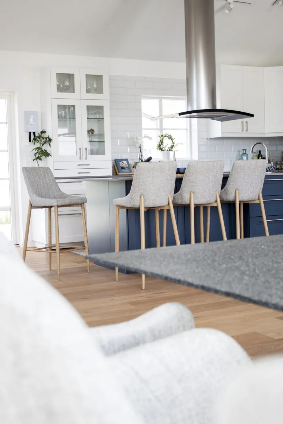 Plaza Barstolar Light Grey