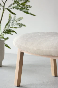 Rile Ottoman 60 x 42 x 70 Beige